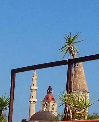 The Knight And The Pomegranate - Luxury Medieval Vilă