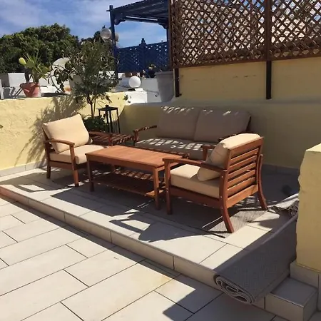 The Knight And The Pomegranate - Luxury Medieval Rhodes City