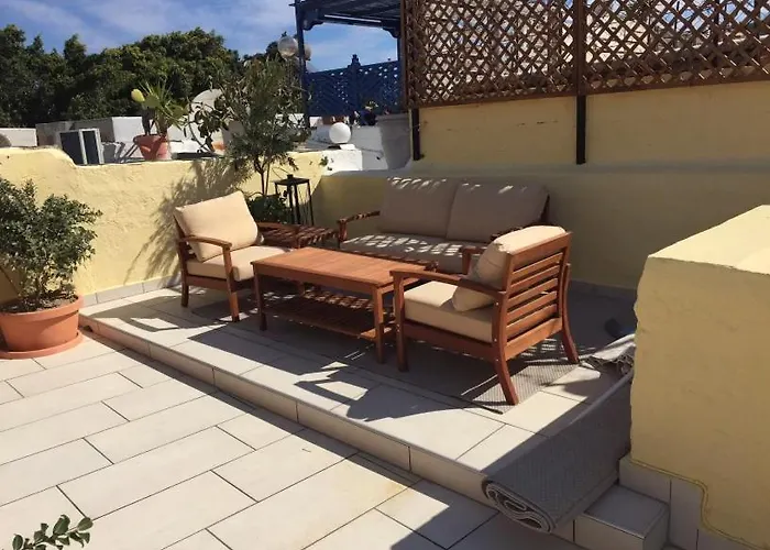 The Knight And The Pomegranate - Luxury Medieval Rhodes City