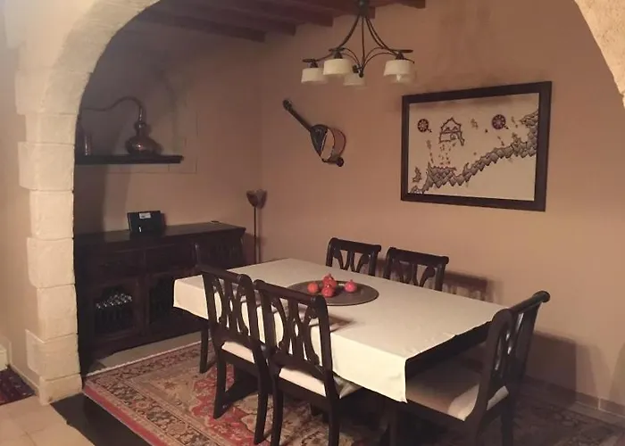 빌라 The Knight And The Pomegranate - Luxury Medieval *