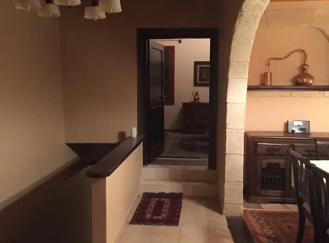 The Knight And The Pomegranate - Luxury Medieval 빌라 *