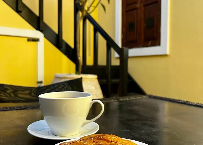 The Knight And The Pomegranate - Luxury Medieval Rhodes City